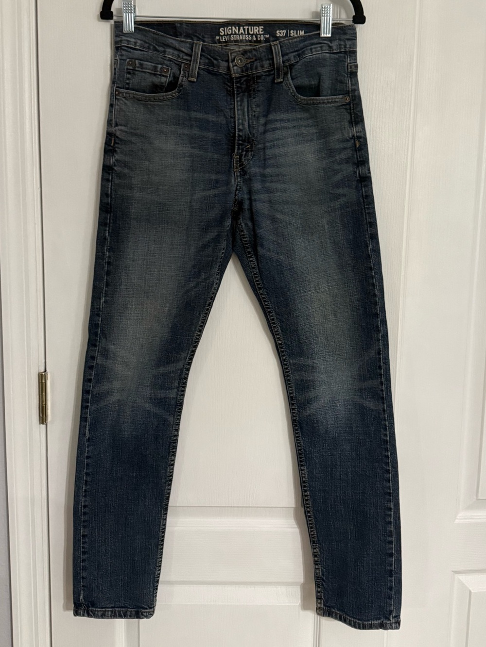 Signature by Levi Strauss Men’s Slim Jeans - Faded Blue Denim
